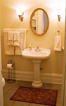 Lyndon House Bed & Breakfast Lexington