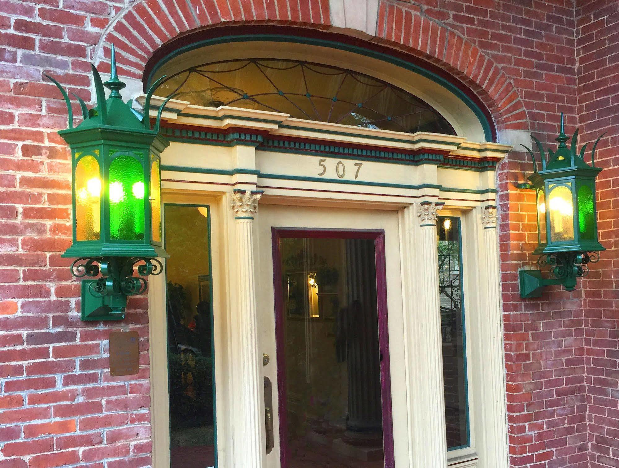Lyndon House Bed & Breakfast Bed & Breakfast Lexington